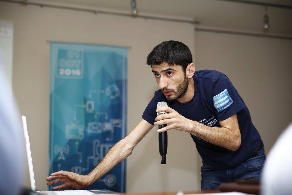 Ոսկե ծիրանից «ոսկե» աշխատանքի